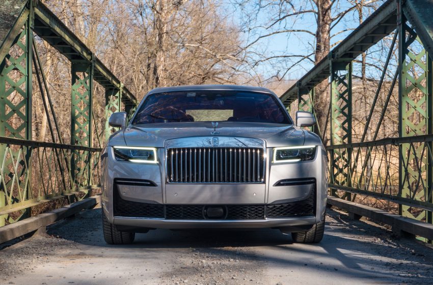  The Rolls-Royce Ghost: A magic carpet ride that costs as much as a house